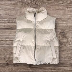 Altar'd State Women’s Off-White Puffer Vest XS